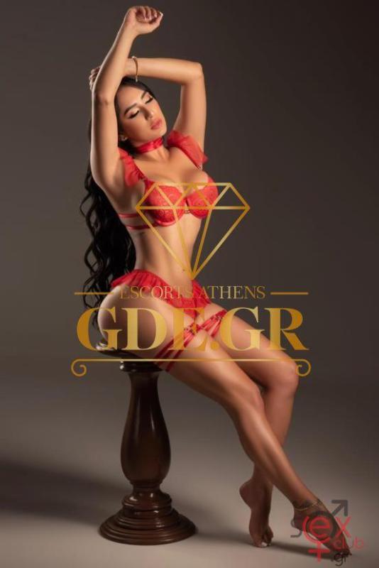 amanda-ultra-hot-curvy-colombian-girl-in-athens-7.jpg