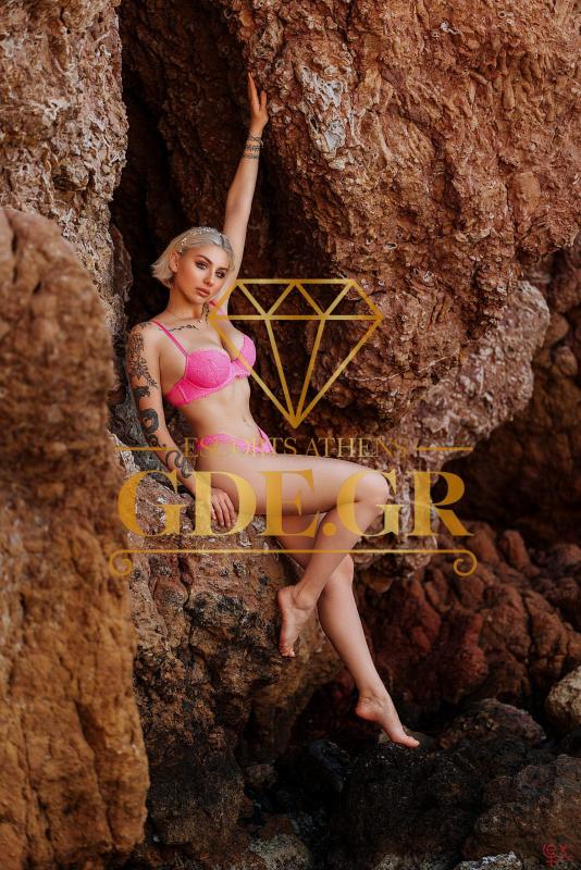 elisabeth-sexy-ukrainian-escort-5-scaled.jpg