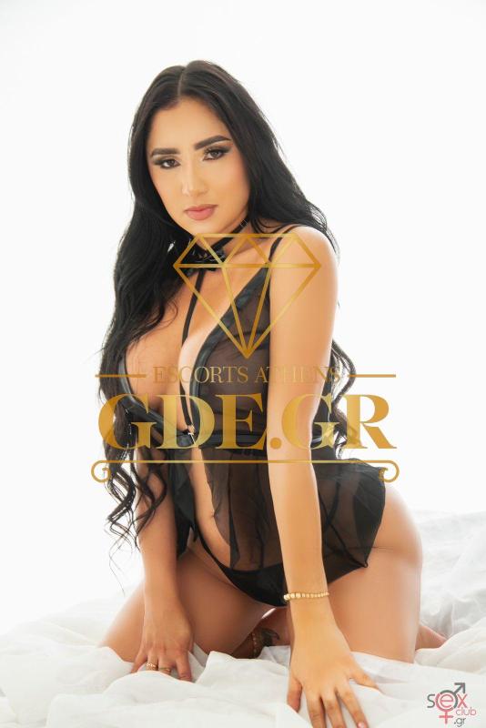 amanda-curvy-brunette-colombian-vip-girl-in-athens-1.jpg