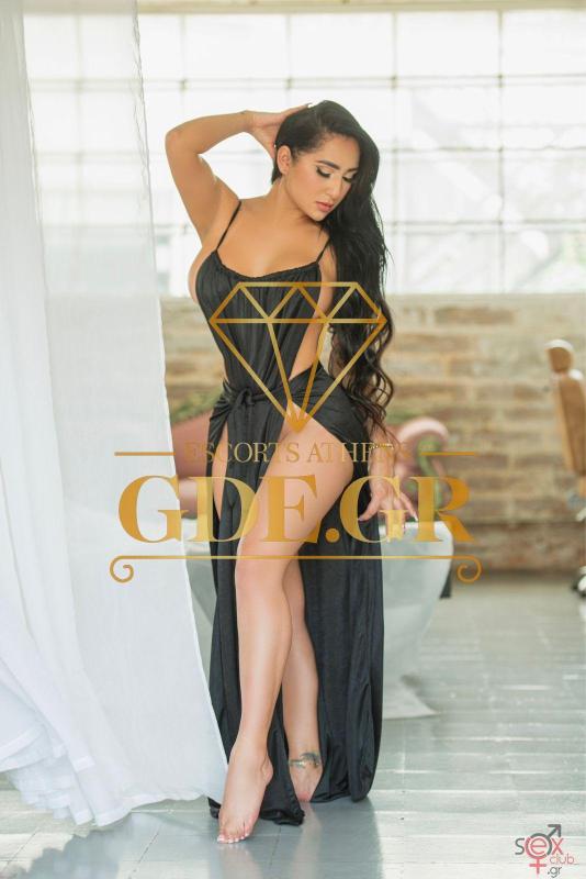amanda-curvy-brunette-colombian-vip-girl-in-athens-2.jpg