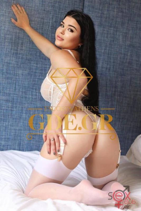 selena-sensual-brunette-ukrainian-girl-in-athens-7.jpg