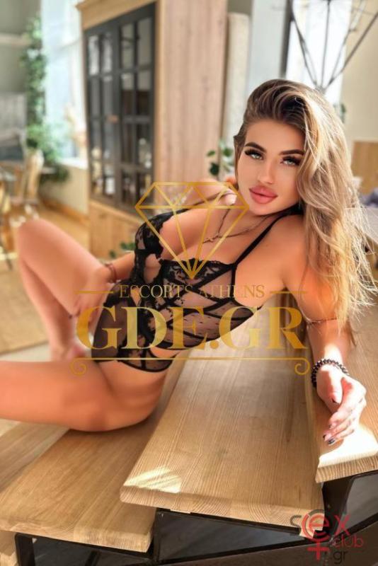 monika-sensual-teen-ukrainian-girl-1.jpg