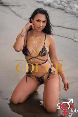 NATALIE-CURVY-BRUNETTE-LATIN-GDE-MODEL-IN-ATHENS-4.jpg