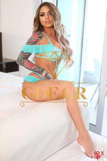 SERINA-STUNNING-CURVY-LATIN-GDE-MODEL-IN-ATHENS-4.jpg