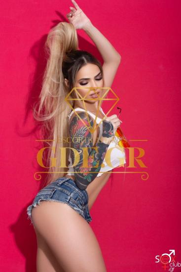 SERINA-STUNNING-CURVY-LATIN-GDE-MODEL-IN-ATHENS-10.jpg