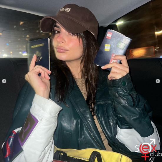 Emily Ratajkowski.png
