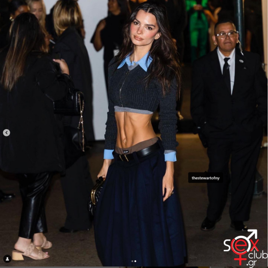 Screenshot 2024-06-16 at 21-27-56 Emily Ratajkowski (@emrata) • Φωτογραφίες και βίντεο στο Instagram.png