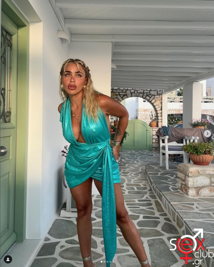 Screenshot 2024-06-19 at 19-30-36 Konnie Metaxa στο Instagram Don’t let the bedbugs bite ?.png