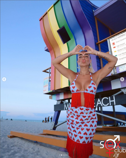 Screenshot 2024-06-19 at 19-53-03 Konnie Metaxa στο Instagram Don’t let the bedbugs bite ?.png