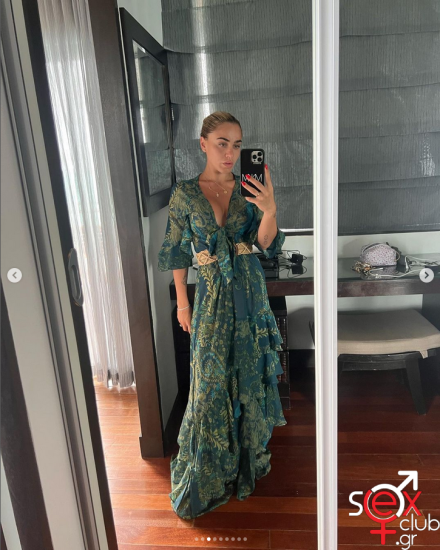 Screenshot 2024-06-19 at 20-52-09 Konnie Metaxa στο Instagram Don’t let the bedbugs bite ?.png