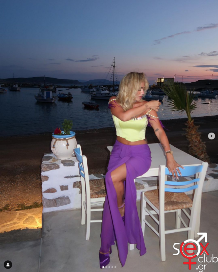 Screenshot 2024-06-20 at 19-08-45 Konnie Metaxa στο Instagram Don’t let the bedbugs bite ?.png