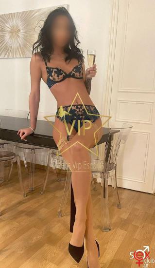ESCORT-CALL-GIRL-RENATA-GREEK-GIRL-5.jpg