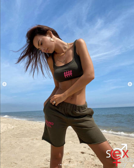 Screenshot 2024-06-23 at 15-49-11 Emily Ratajkowski στο Instagram CITY KINI! All new @inamoratawoman live now.png