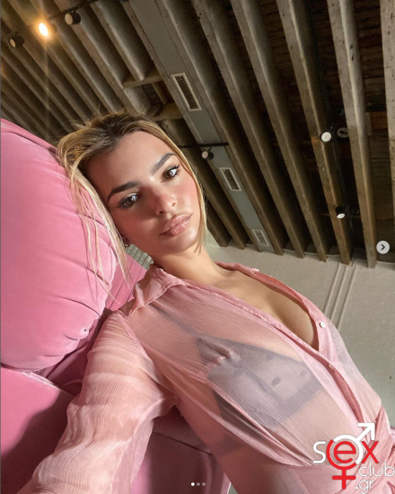 Screenshot 2024-06-23 at 15-52-41 Emily Ratajkowski στο Instagram CITY KINI! All new @inamoratawoman live now.png