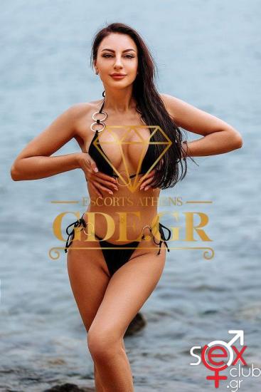 OLIVIA-MATURE-BRUNETTE-ESCORT-4.jpg