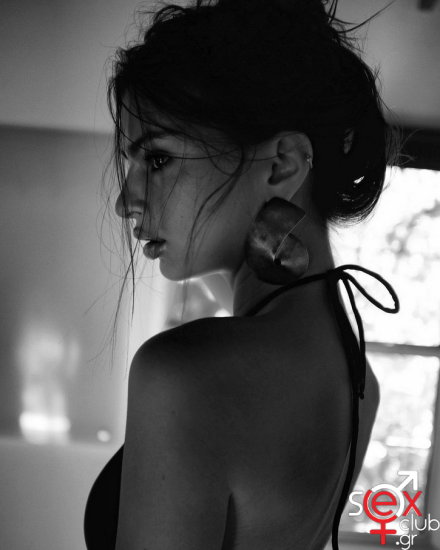 Screenshot 2024-07-07 at 16-57-45 Emily Ratajkowski (@emrata) • Φωτογραφίες και βίντεο στο Instagram.png