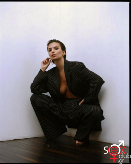 Screenshot 2024-07-14 at 16-40-30 Emily Ratajkowski (@emrata) • Φωτογραφίες και βίντεο στο Instagram.png