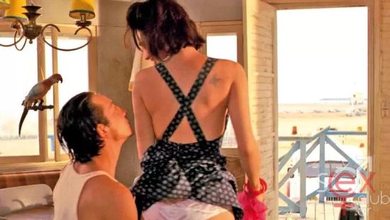 betty-blue-tenies-me-sex.jpg
