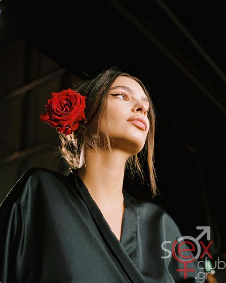 Screenshot 2024-07-21 at 18-31-57 Emily Ratajkowski (@emrata) • Φωτογραφίες και βίντεο στο Instagram.png