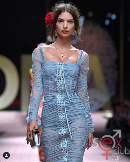Screenshot 2024-07-21 at 18-32-02 Emily Ratajkowski (@emrata) • Φωτογραφίες και βίντεο στο Instagram.png
