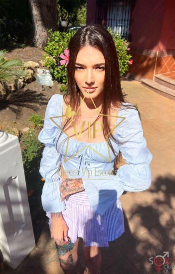 ESCORT-ATHENS-LANA-PETITE-ESCORTS-VIP-5.jpg