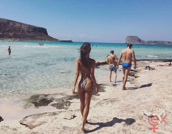 Screenshot 2024-07-27 at 19-50-09 Emily Ratajkowski (@emrata) • Φωτογραφίες και βίντεο στο Instagram.png