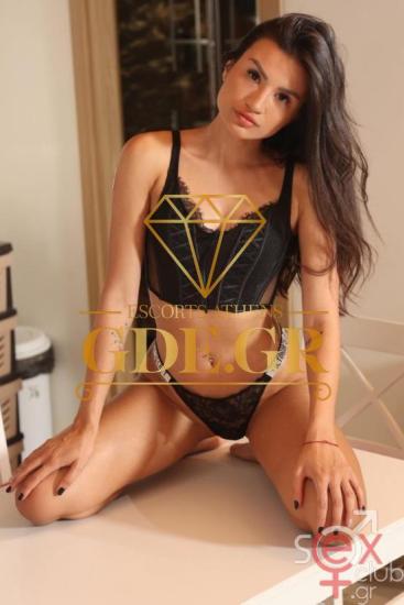 GABRIELLA-SKINNY-LATIN-GDE-MODEL-IN-ATHENS-9.jpg