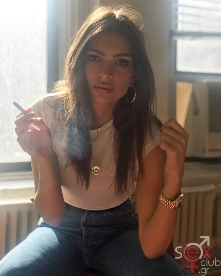 Screenshot 2024-07-27 at 19-56-33 Emily Ratajkowski (@emrata) • Φωτογραφίες και βίντεο στο Instagram.png