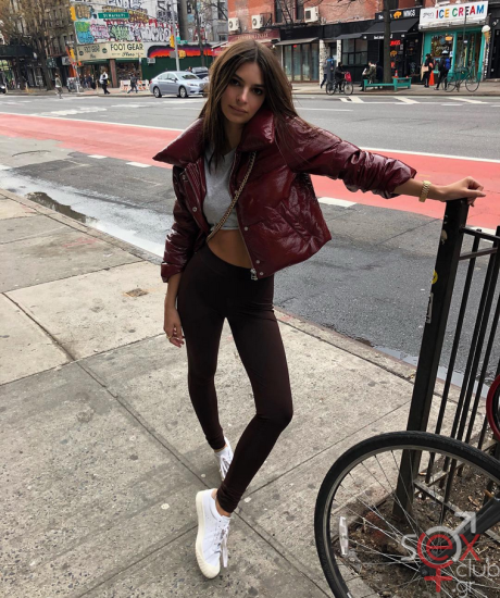 Screenshot 2024-07-27 at 19-56-39 Emily Ratajkowski (@emrata) • Φωτογραφίες και βίντεο στο Instagram.png