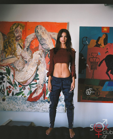 Screenshot 2024-07-27 at 20-04-24 Emily Ratajkowski (@emrata) • Φωτογραφίες και βίντεο στο Instagram.png