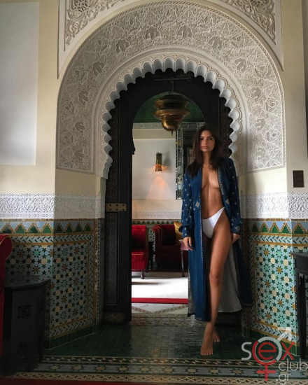 Screenshot 2024-07-27 at 21-05-17 Emily Ratajkowski (@emrata) • Φωτογραφίες και βίντεο στο Instagram.png