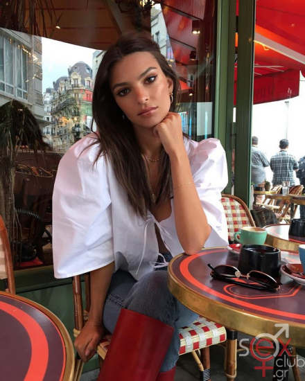 Screenshot 2024-07-27 at 21-06-22 Emily Ratajkowski (@emrata) • Φωτογραφίες και βίντεο στο Instagram.png
