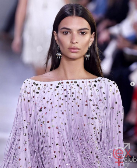 Screenshot 2024-07-27 at 21-06-48 Emily Ratajkowski (@emrata) • Φωτογραφίες και βίντεο στο Instagram.png