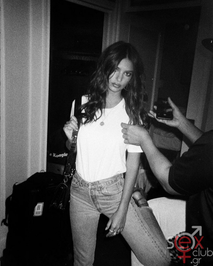 Screenshot 2024-07-27 at 21-11-33 Emily Ratajkowski (@emrata) • Φωτογραφίες και βίντεο στο Instagram.png