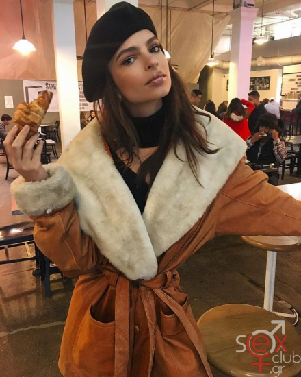 Screenshot 2024-07-27 at 21-29-27 Emily Ratajkowski (@emrata) • Φωτογραφίες και βίντεο στο Instagram.png
