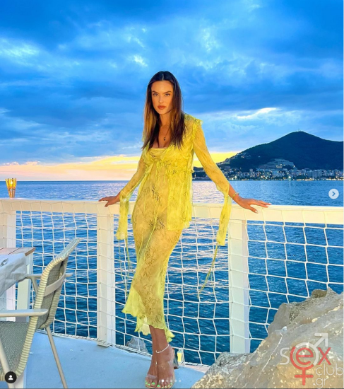 Screenshot 2024-07-28 at 18-13-09 Alessandra Ambrosio (@alessandraambrosio) • Φωτογραφίες και βίντεο στο Instagram.png