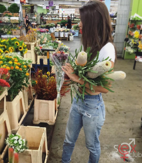 Screenshot 2024-07-27 at 21-43-33 Emily Ratajkowski (@emrata) • Φωτογραφίες και βίντεο στο Instagram.png