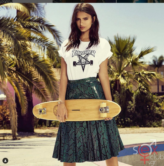 Screenshot 2024-07-27 at 22-18-39 Emily Ratajkowski (@emrata) • Φωτογραφίες και βίντεο στο Instagram.png