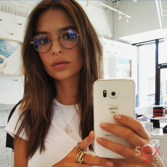 Screenshot 2024-07-27 at 22-19-14 Emily Ratajkowski (@emrata) • Φωτογραφίες και βίντεο στο Instagram.png