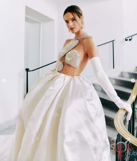 Screenshot 2024-08-04 at 16-46-27 Alessandra Ambrosio (@alessandraambrosio) • Φωτογραφίες και βίντεο στο Instagram.png