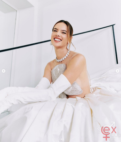 Screenshot 2024-08-04 at 16-46-32 Alessandra Ambrosio (@alessandraambrosio) • Φωτογραφίες και βίντεο στο Instagram.png