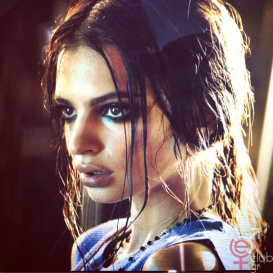 Screenshot 2024-07-27 at 22-42-43 Emily Ratajkowski (@emrata) • Φωτογραφίες και βίντεο στο Instagram.png
