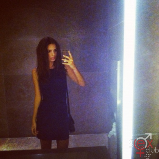 Screenshot 2024-07-27 at 22-47-45 Emily Ratajkowski (@emrata) • Φωτογραφίες και βίντεο στο Instagram.png
