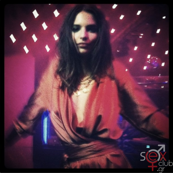 Screenshot 2024-07-27 at 22-50-15 Emily Ratajkowski (@emrata) • Φωτογραφίες και βίντεο στο Instagram.png