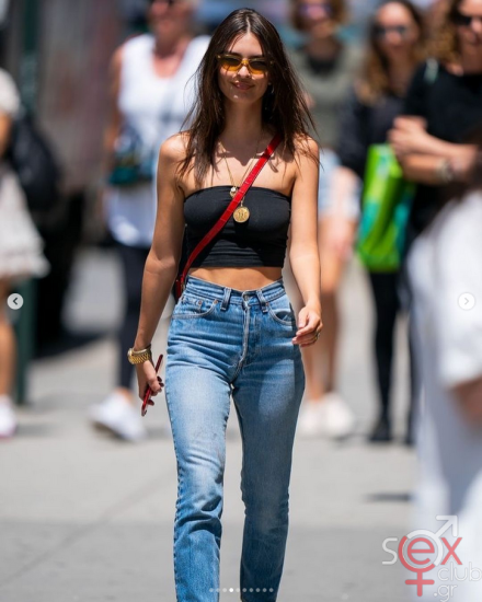 Screenshot 2024-08-04 at 15-33-38 Emily Ratajkowski (@emrata) • Φωτογραφίες και βίντεο στο Instagram.png