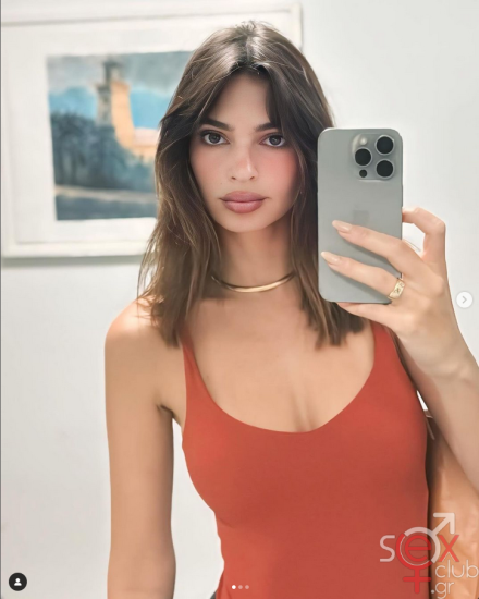Screenshot 2024-08-12 at 20-32-28 Emily Ratajkowski (@emrata) • Φωτογραφίες και βίντεο στο Instagram.png