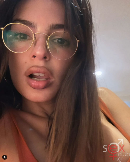 Screenshot 2024-08-12 at 20-33-49 Emily Ratajkowski (@emrata) • Φωτογραφίες και βίντεο στο Instagram.png