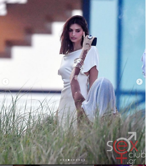 Screenshot 2024-08-12 at 21-12-03 Emily Ratajkowski (@emrata) • Φωτογραφίες και βίντεο στο Instagram.png
