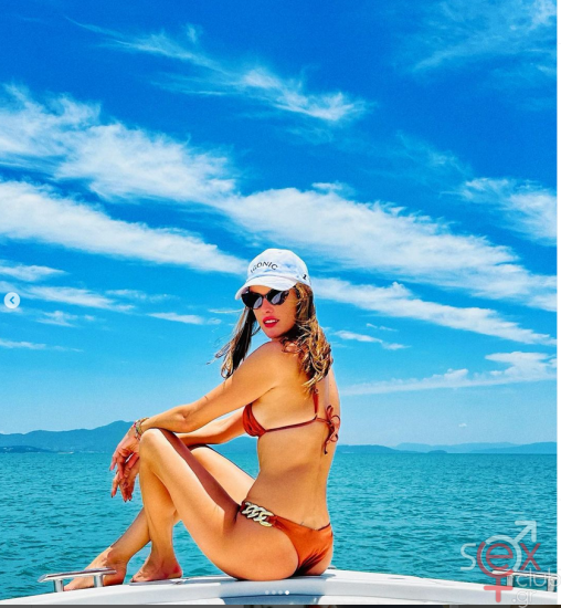 Screenshot 2024-08-04 at 18-32-02 Alessandra Ambrosio (@alessandraambrosio) • Φωτογραφίες και βίντεο στο Instagram.png