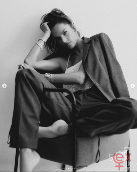 Screenshot 2024-08-04 at 18-45-44 Alessandra Ambrosio (@alessandraambrosio) • Φωτογραφίες και βίντεο στο Instagram.png